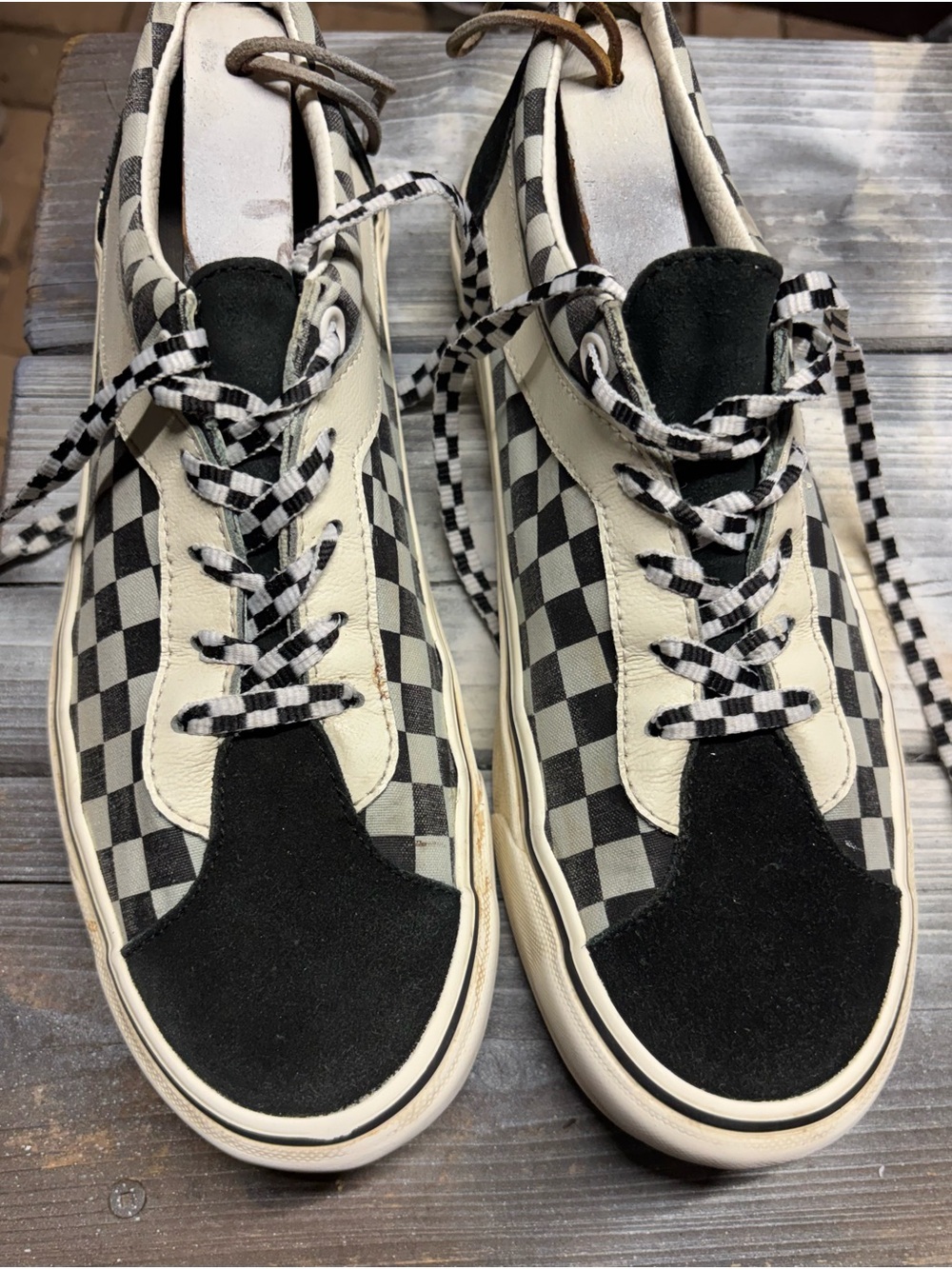 Vans black and white checkerboard sneakers #skateboarding size 9 mens